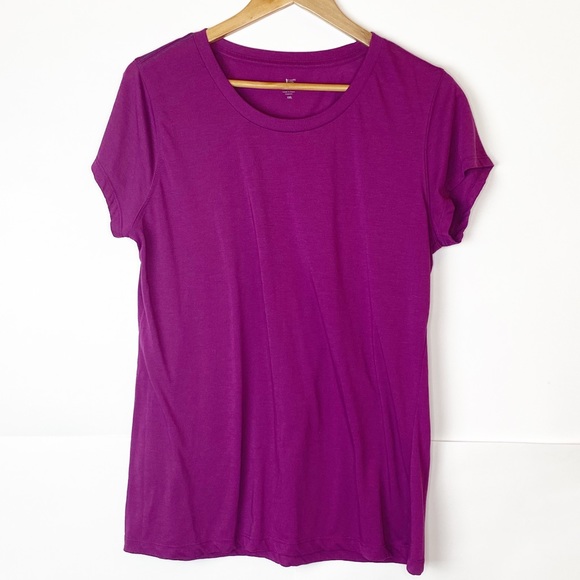 ALO Yoga Tops - EUC Alo Yoga Fuschia Coolfit Tee Shirt